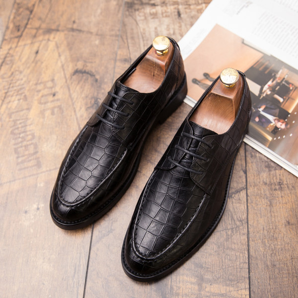 Formaalsed paeltega kunstnahast meeste kingad