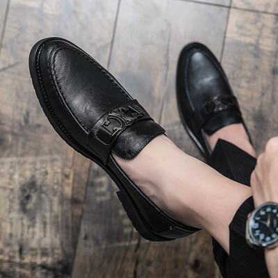 Öko bőrből készült férfi cipők új modellje - több modell