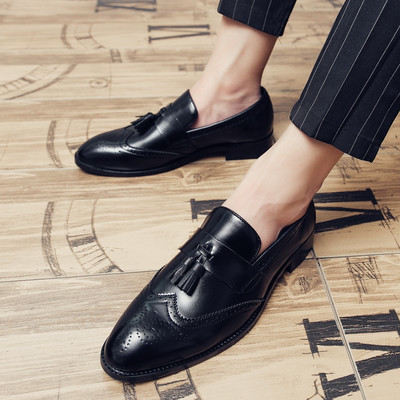 Öko bőrből készült férfi cipők új modellje - több modell