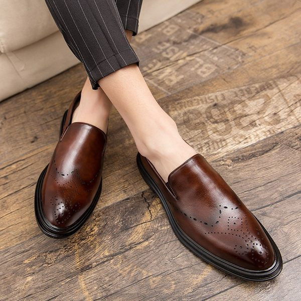 Öko bőrből készült férfi cipők új modellje - több modell