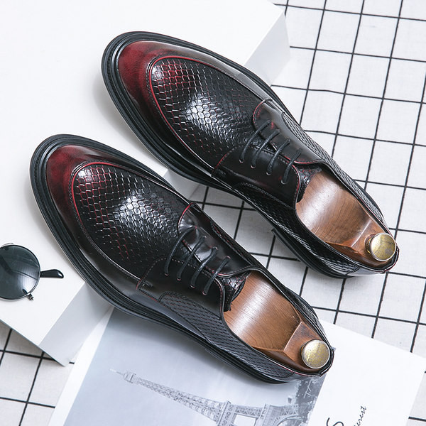 Meeste pidulikud kunstnahast paeltega kingad