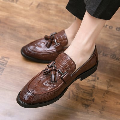 Uus mudel nahast meeste tutidega musta ja pruuni värvi