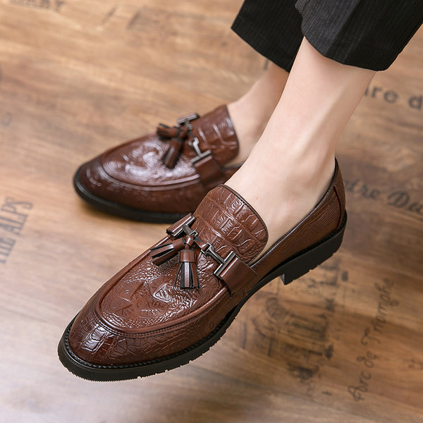 Uus mudel nahast meeste tutidega musta ja pruuni värvi