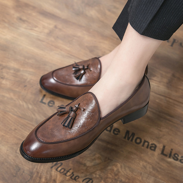 Mūsdienīgi formāli vīriešu apavi no mākslīgās ādas