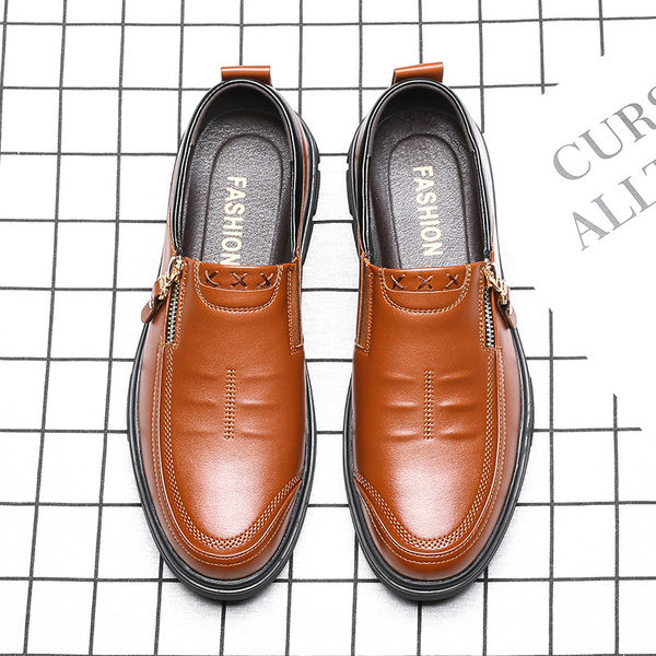 Moodsad lukuga kunstnahast kingad