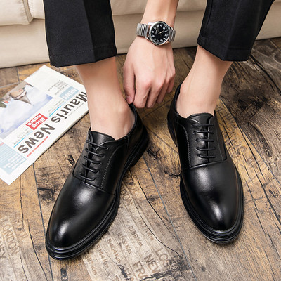 Επίσημα ανδρικά παπούτσια με κορδόνια - μυτερό μοντέλο