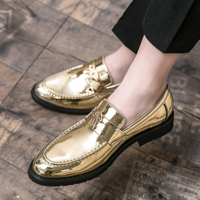 Moodsad meeste lakknahast kingad musta ja kullaga