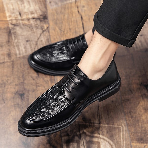 Uus mudel meeste terava otsaga kunstnahast kingad - paeltega