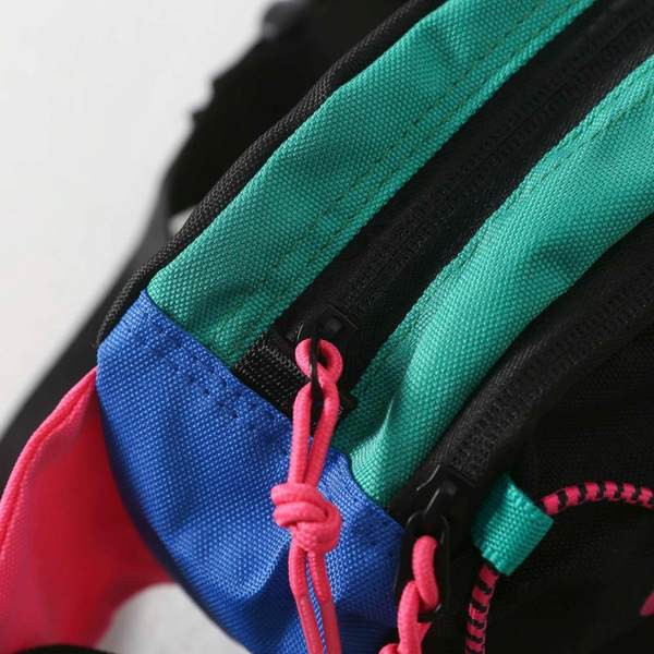 Värviline punk tüüpi tekstiilist kott