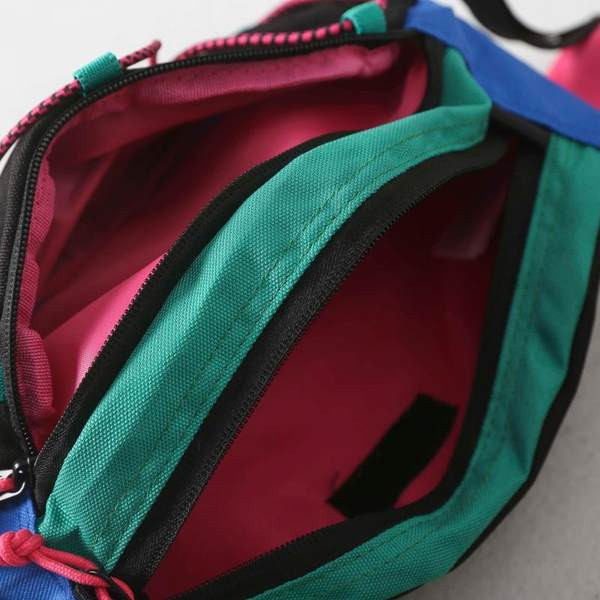 Värviline punk tüüpi tekstiilist kott