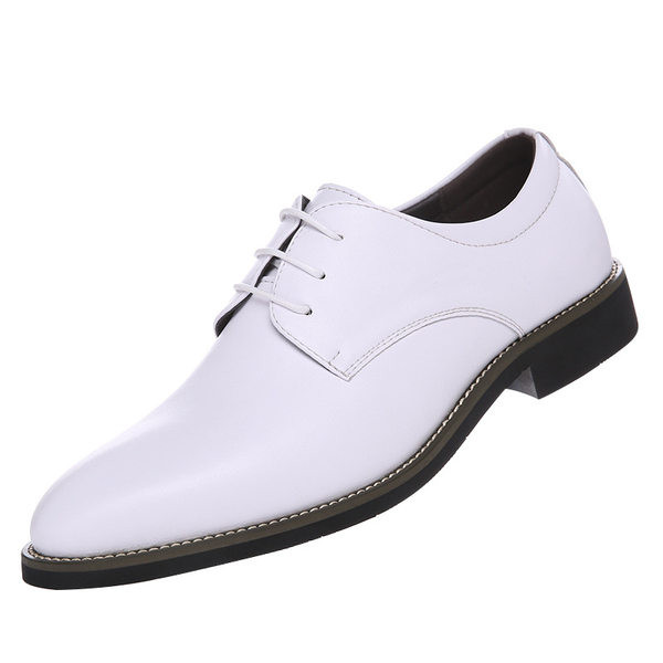 Vīriešu smailas kurpes ar šņorēm