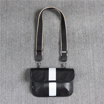 Pika sanga ja metallist kinnitusega nahast meeste sportkott