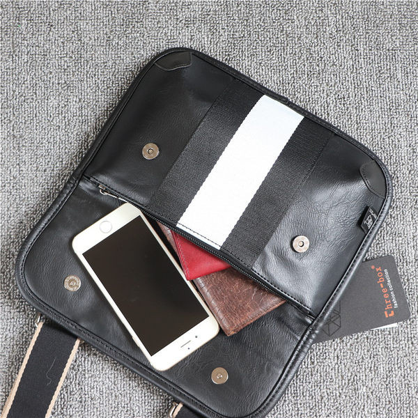 Pika sanga ja metallist kinnitusega nahast meeste sportkott