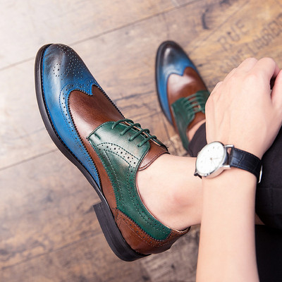 Paeltega terava mudeliga nahast kingad