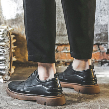 Стилни мъжки обувки от еко кожа с връзки-в черен цвят