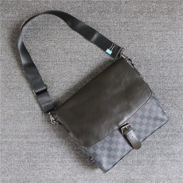 Meeste ökonahast metallist pandlaga kott