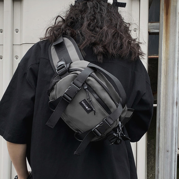 Tekstiilist kott luku ja plastkinnitustega