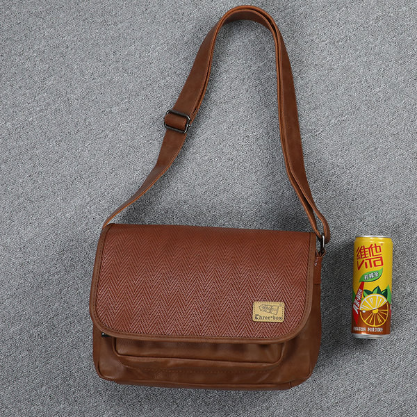 Vīriešu ikdienas soma ar emblēmu un eko ādu