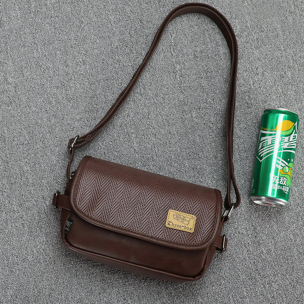 Vīriešu ikdienas soma no eko ādas ar metāla aizdari