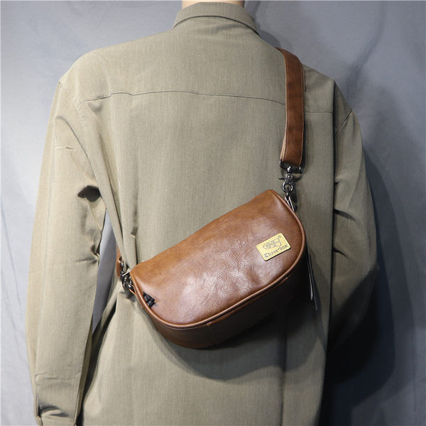 Jauna modeļa vīriešu ādas soma melnā krāsā pār plecu