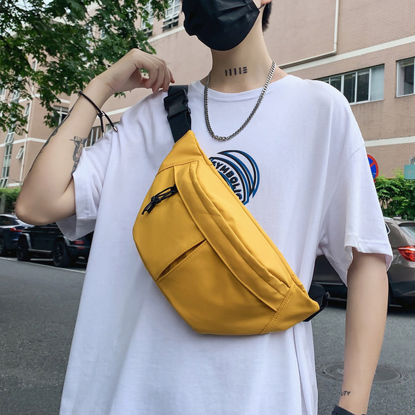 Alkalmi férfi táskatiszta modell