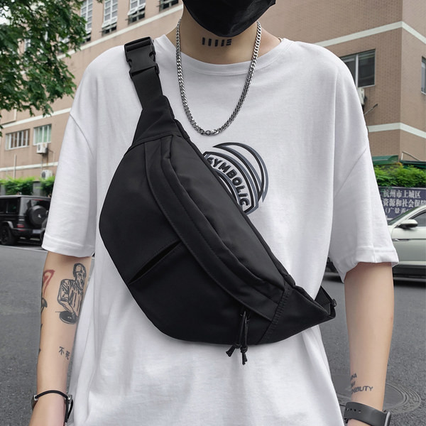 Alkalmi férfi táskatiszta modell