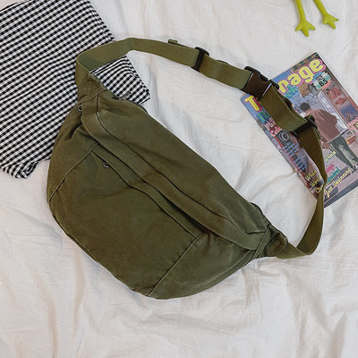 Férfi alkalmi táskatiszta modell