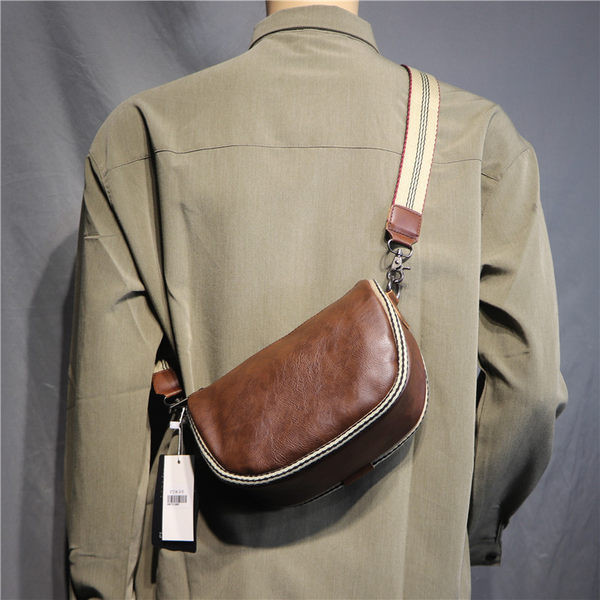 Moodne meeste kunstnahast õlakott