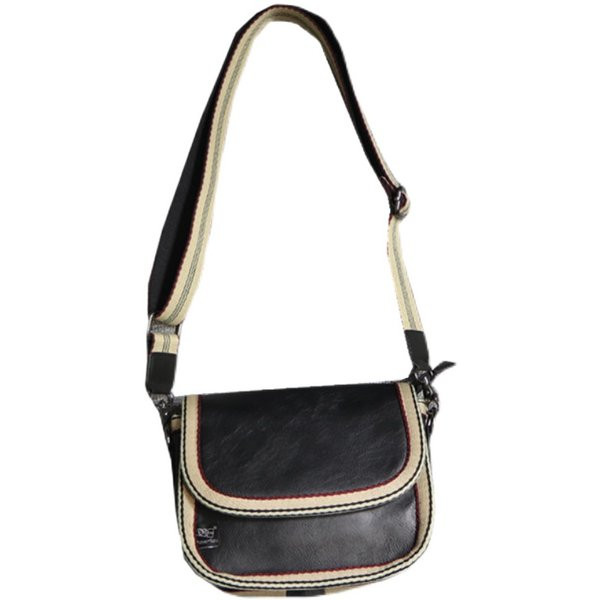 De modell férfi műbőr válltáska