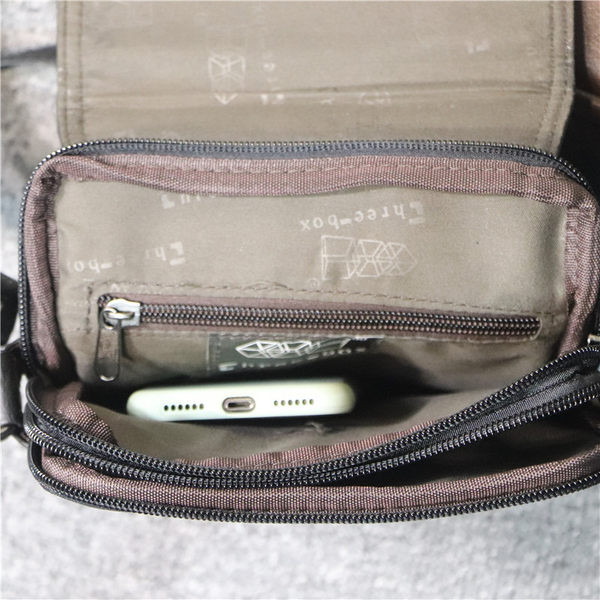 Alkalmi férfi műbőr táska emblémával