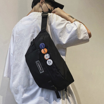 Мъжка чанта пунка с надпис и значки