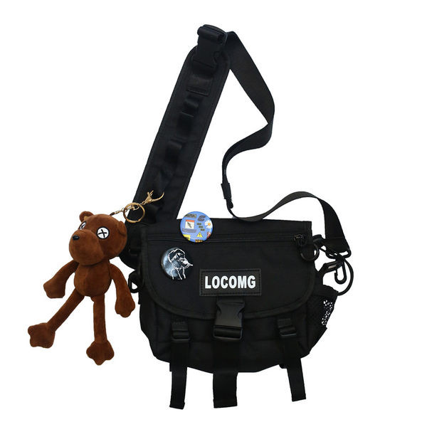 Meeste tekstiilist plastiklukuga õlakott