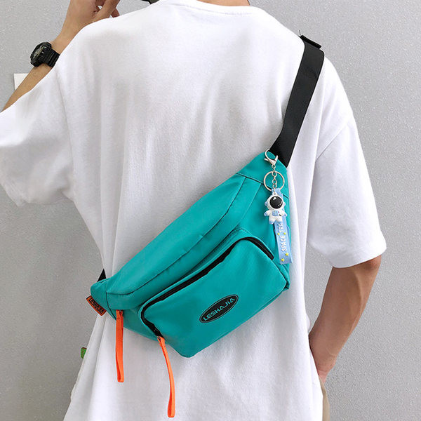 Meeste tekstiilist kott esitaskuga