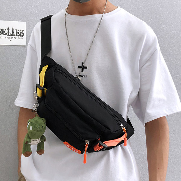 Meeste tekstiilist punkar käepidemega üle õla