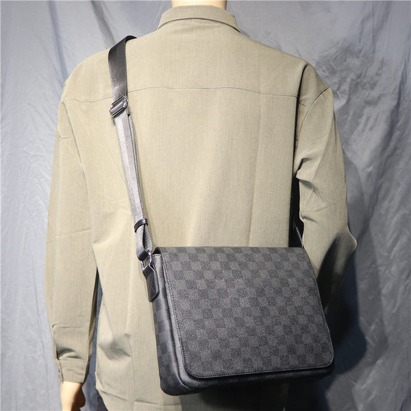 Igapäevane musta värvi ruuduline õlakott