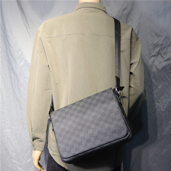 Igapäevane musta värvi ruuduline õlakott