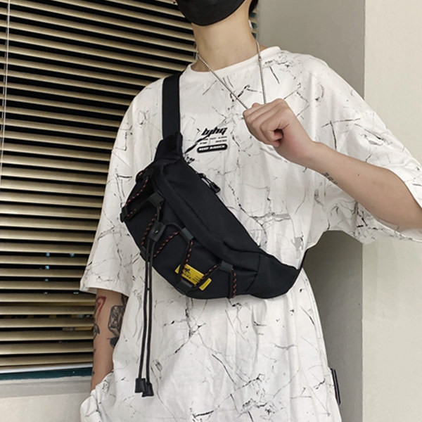 Igapäevane kott lipsude ja embleemiga