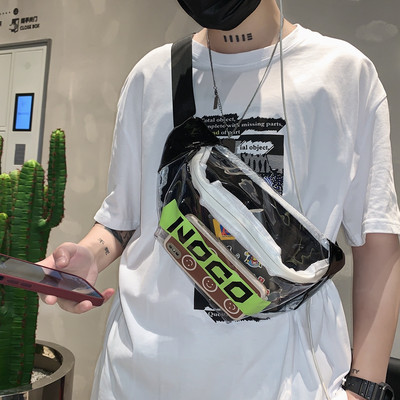 Caurspīdīga vīriešu soma ar rāvējslēdzēju un uzrakstu