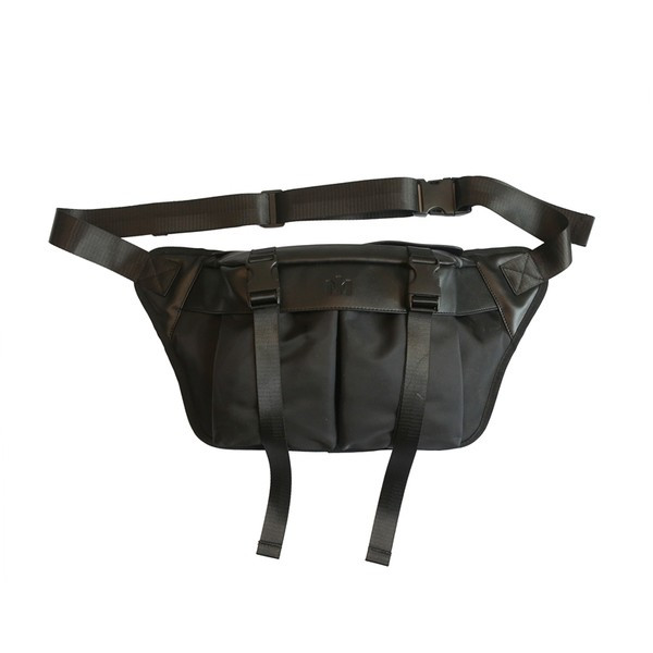 Suur plastikkinnitustega tekstiilist kott