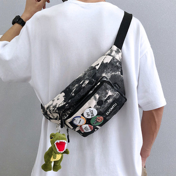 Vīriešu soma ar regulējamu rokturi un nozīmītēm