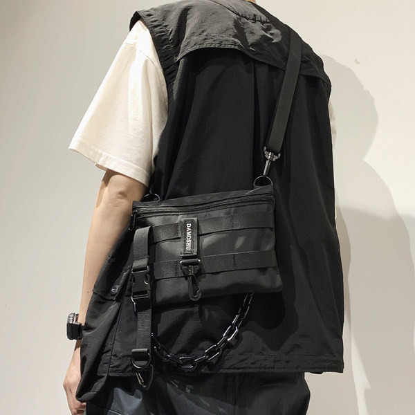 Maza tekstila soma ar vairākiem rokturiem