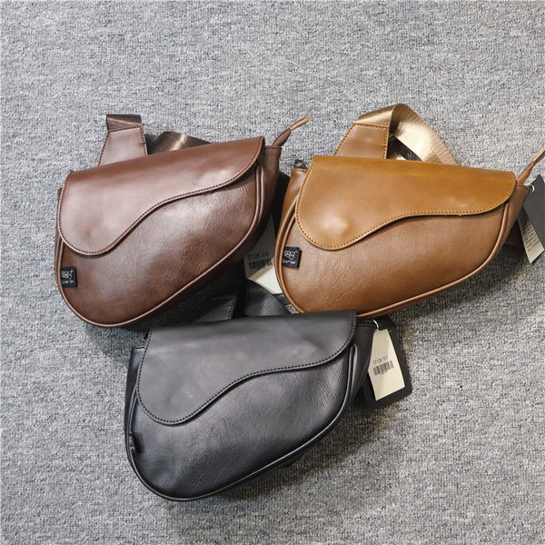 Jauna modeļa vīriešu ādas plecu soma - melna un brūna