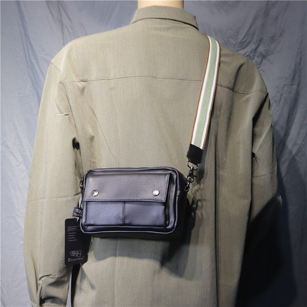 Jauna modeļa vīriešu soma ar priekšējo kabatu no eko ādas plecam