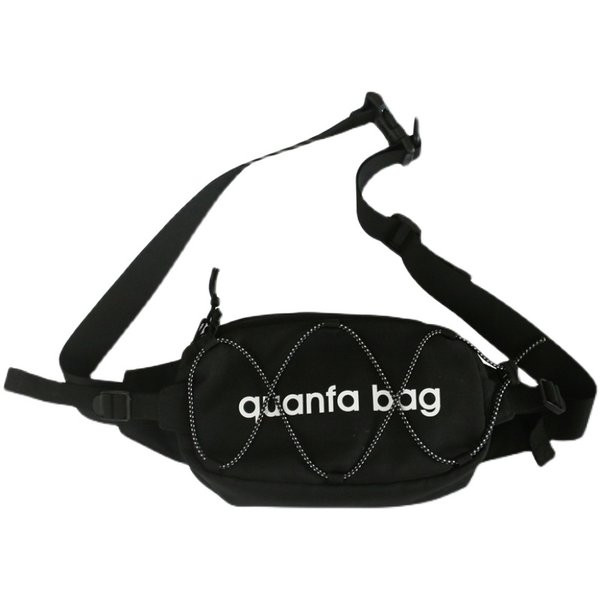 Ikdienas soma ar uzrakstiem un saitēm