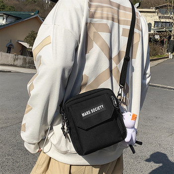 Ανδρική υφασμάτινη τσάντα με επιγραφή και φερμουάρ