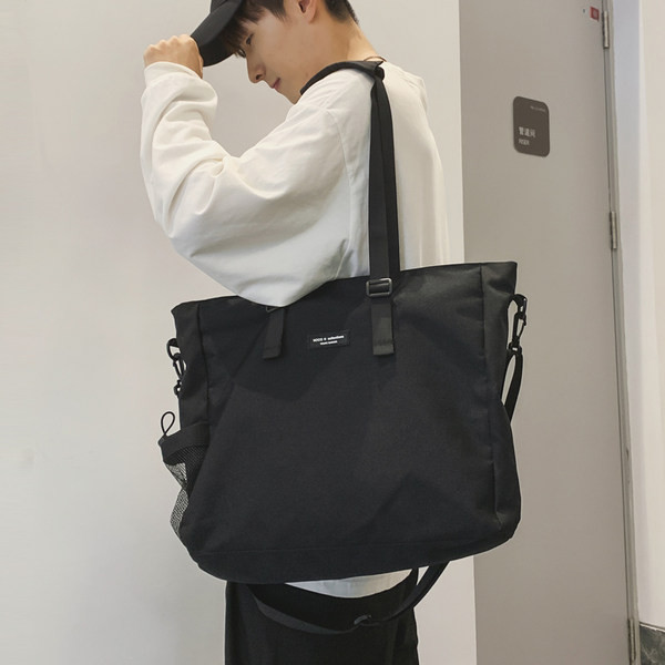 Suur tekstiilist kott trükiga