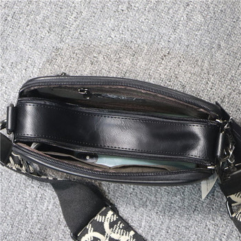 Модерна чанта от еко кожа с текстилна дръжка за рамо