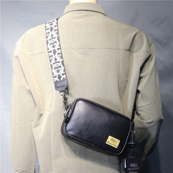 Moderna eko ādas soma ar tekstila pleca rokturi