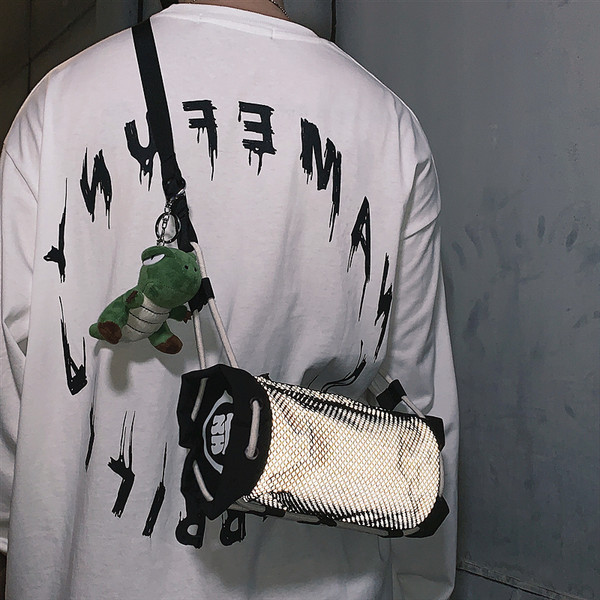 Vīriešu soma ar sietu un rāvējslēdzēju