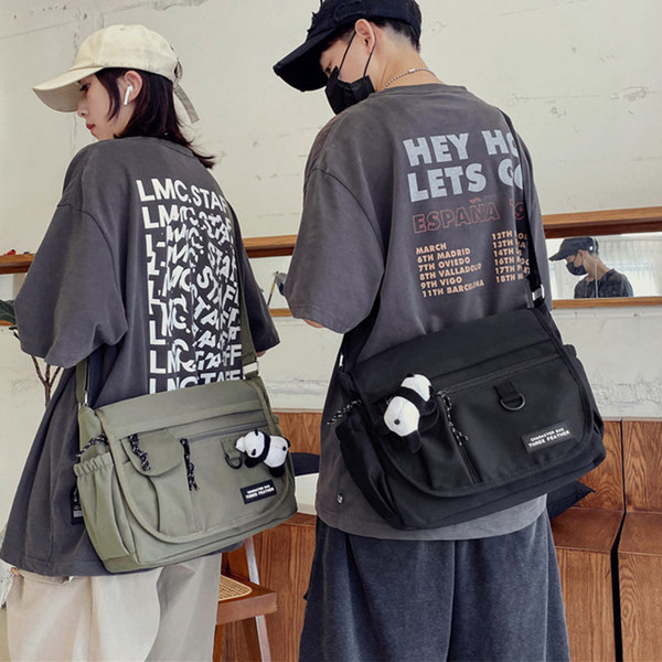 Nagyméretű textil válltáska férfiaknak